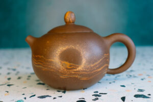 Seasoning Yixing Clay Teapots – Everything...